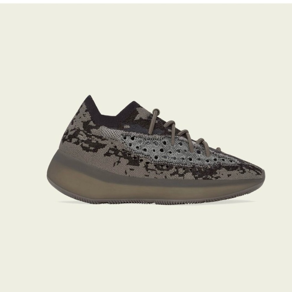 Adidas Yeezy Boost 380 Stone Salt Color
2021 Men's Size 7.5 Kanye West